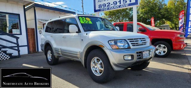 Used 2002 Mitsubishi Montero Limited AWD/4WD image 2