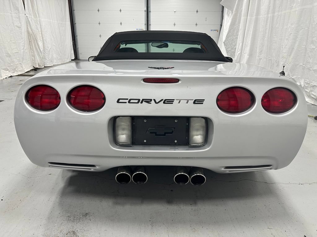 Used 2001 Chevrolet Corvette Convertible w/ Preferred Equipment Group2 RWD image 13