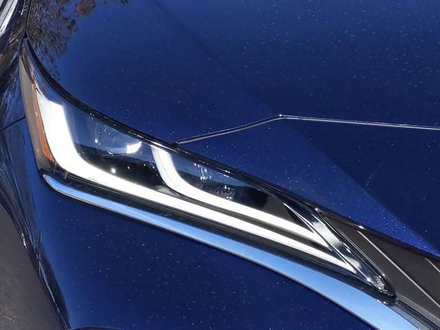 Used 2021 Toyota Venza XLE w/ Softex Package AWD/4WD image 10