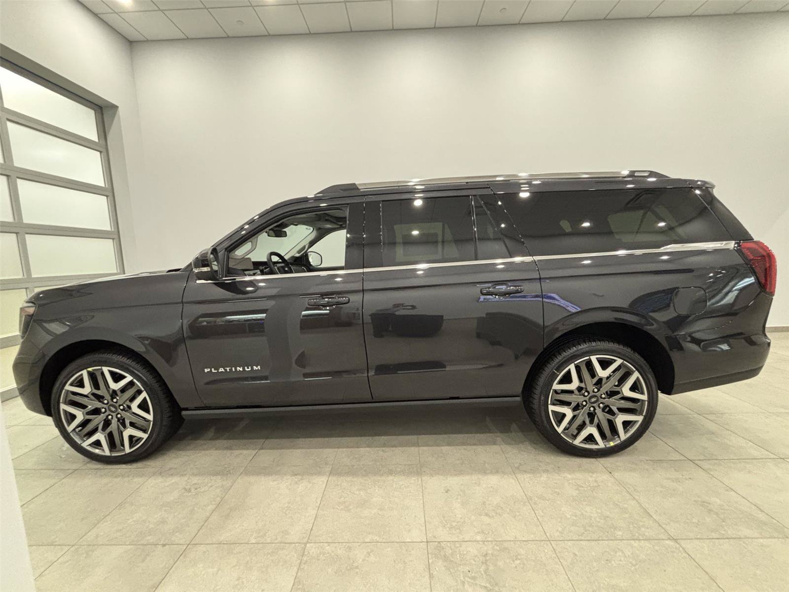 New 2026 Ford Expedition Max Platinum w/ Platinum Ultimate Package AWD/4WD image 4
