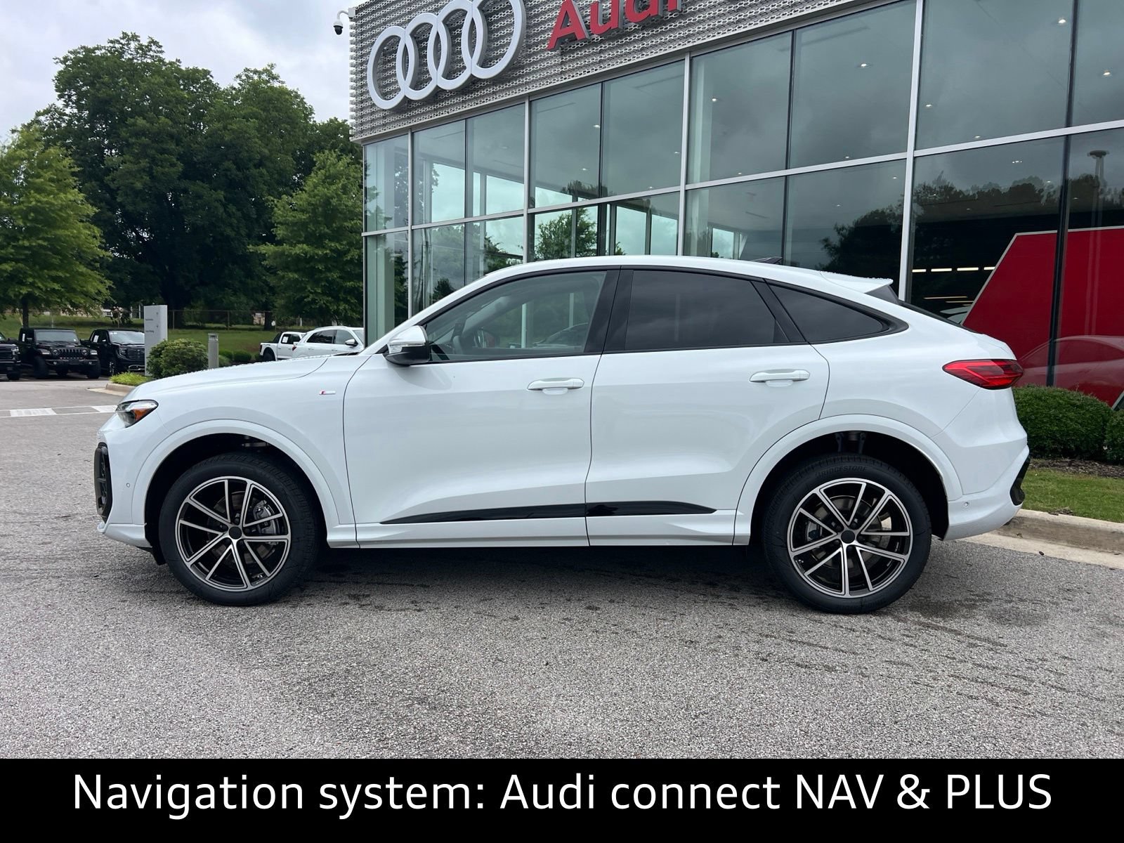 New 2026 Audi Q5 Premium Plus AWD/4WD image 3
