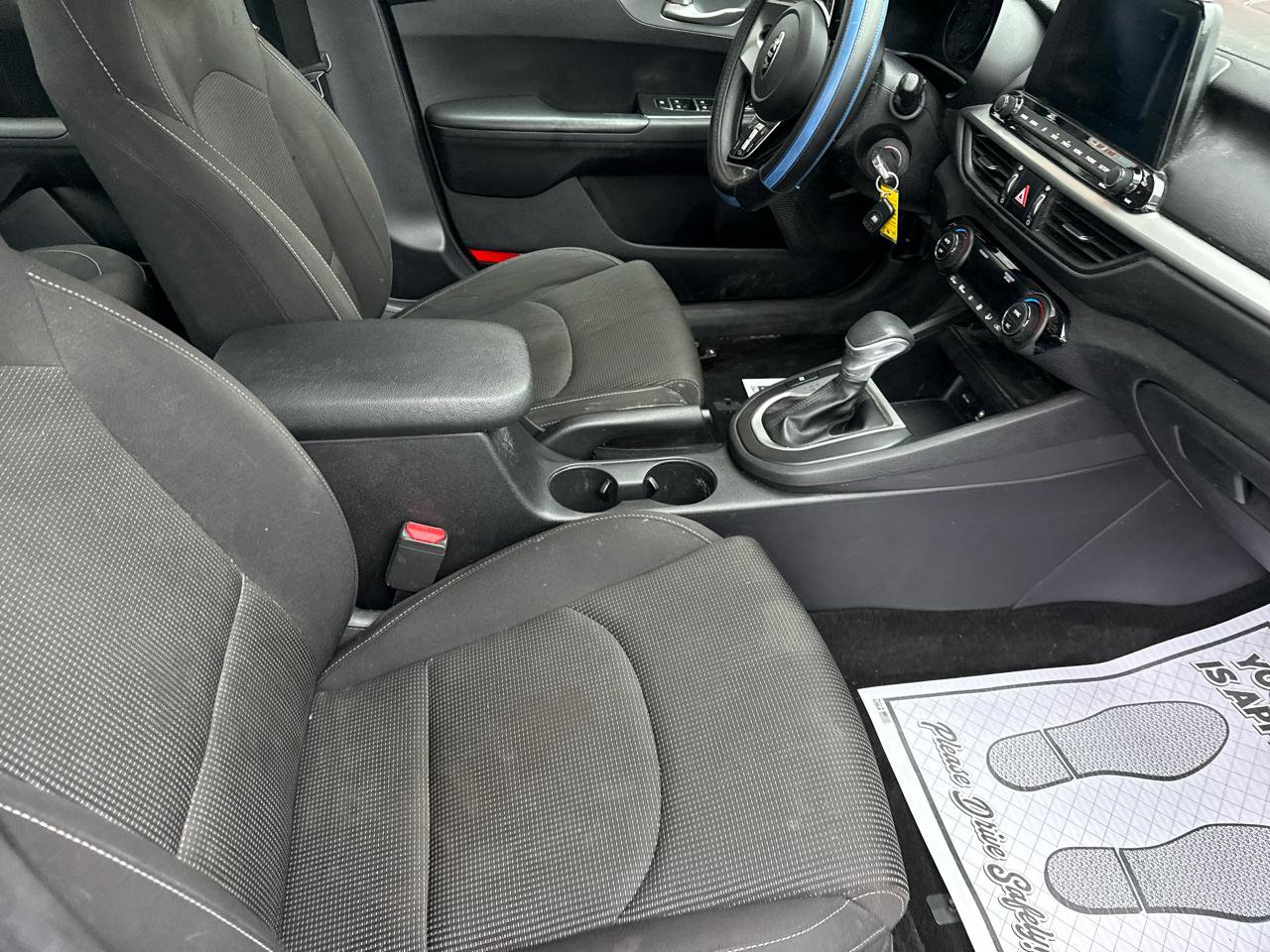 Used 2019 Kia Forte LXS image 9