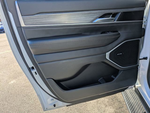 Used 2024 Jeep Wagoneer L Series III w/ Flexible Seating Group image 24