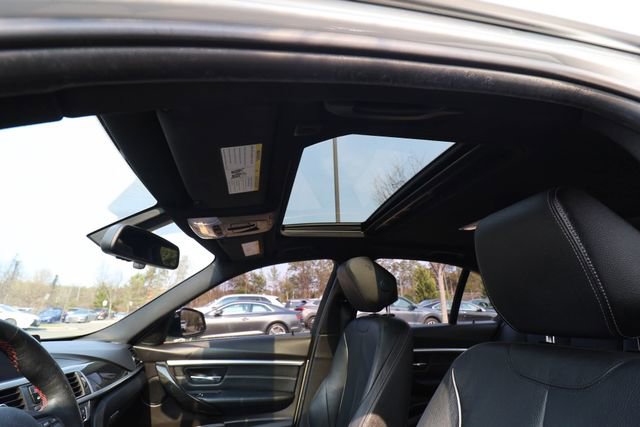 Used 2018 BMW 330i xDrive Sedan w/ Convenience Package image 29