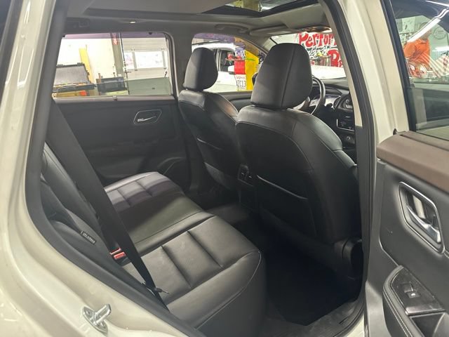 Used 2021 Nissan Rogue SV w/ Premium Package AWD/4WD image 16