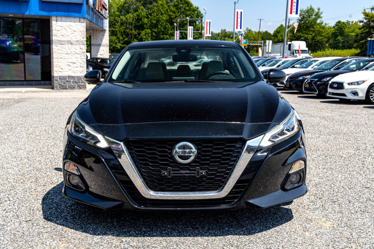Used 2020 Nissan Altima 2.0 Platinum image 2