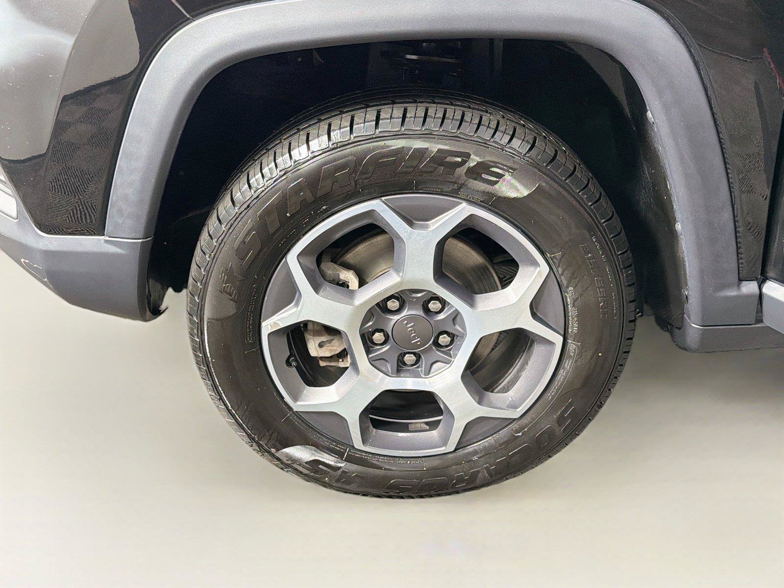Used 2022 Jeep Compass Trailhawk AWD/4WD image 32