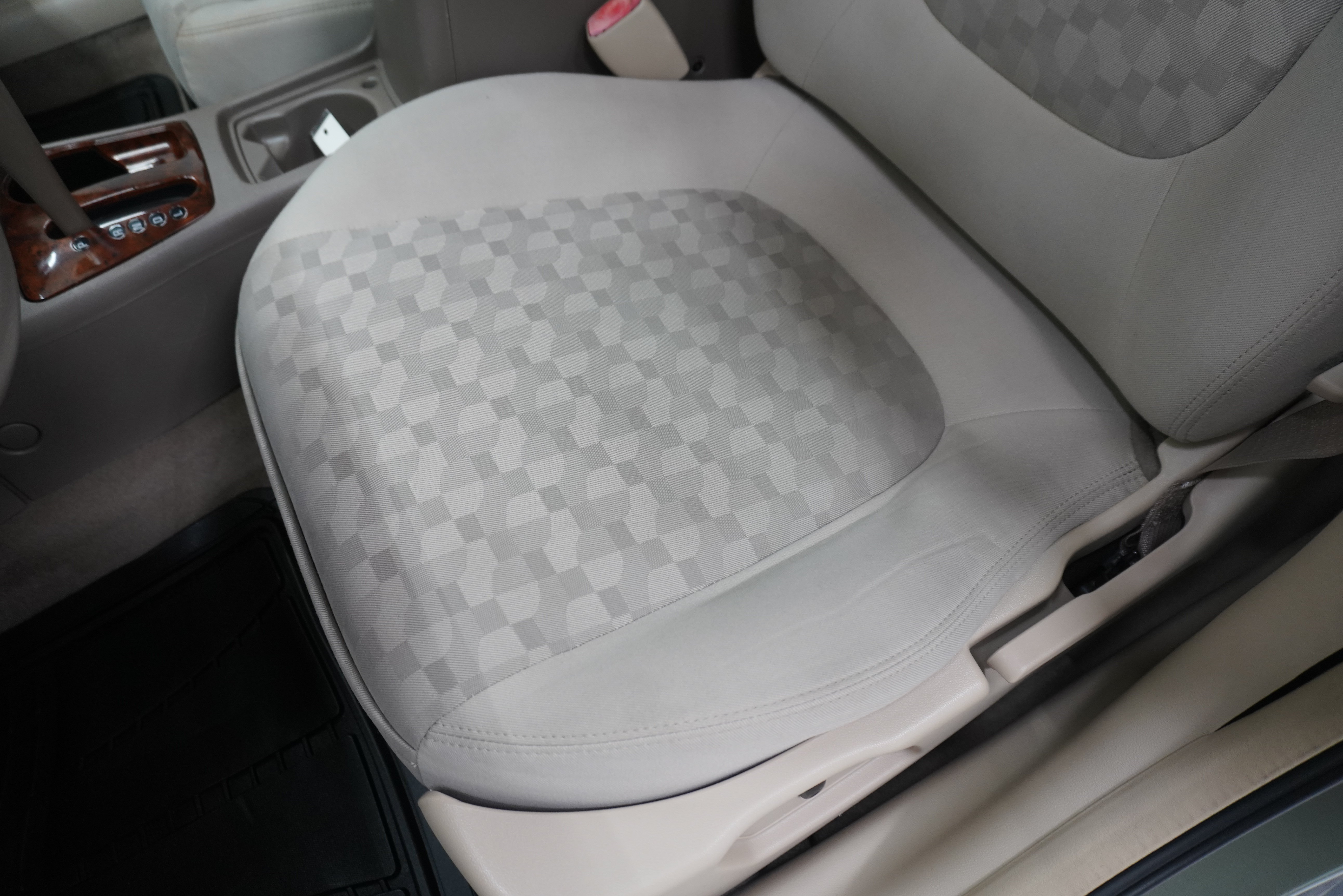 Used 2004 Chevrolet Malibu LS FWD image 12