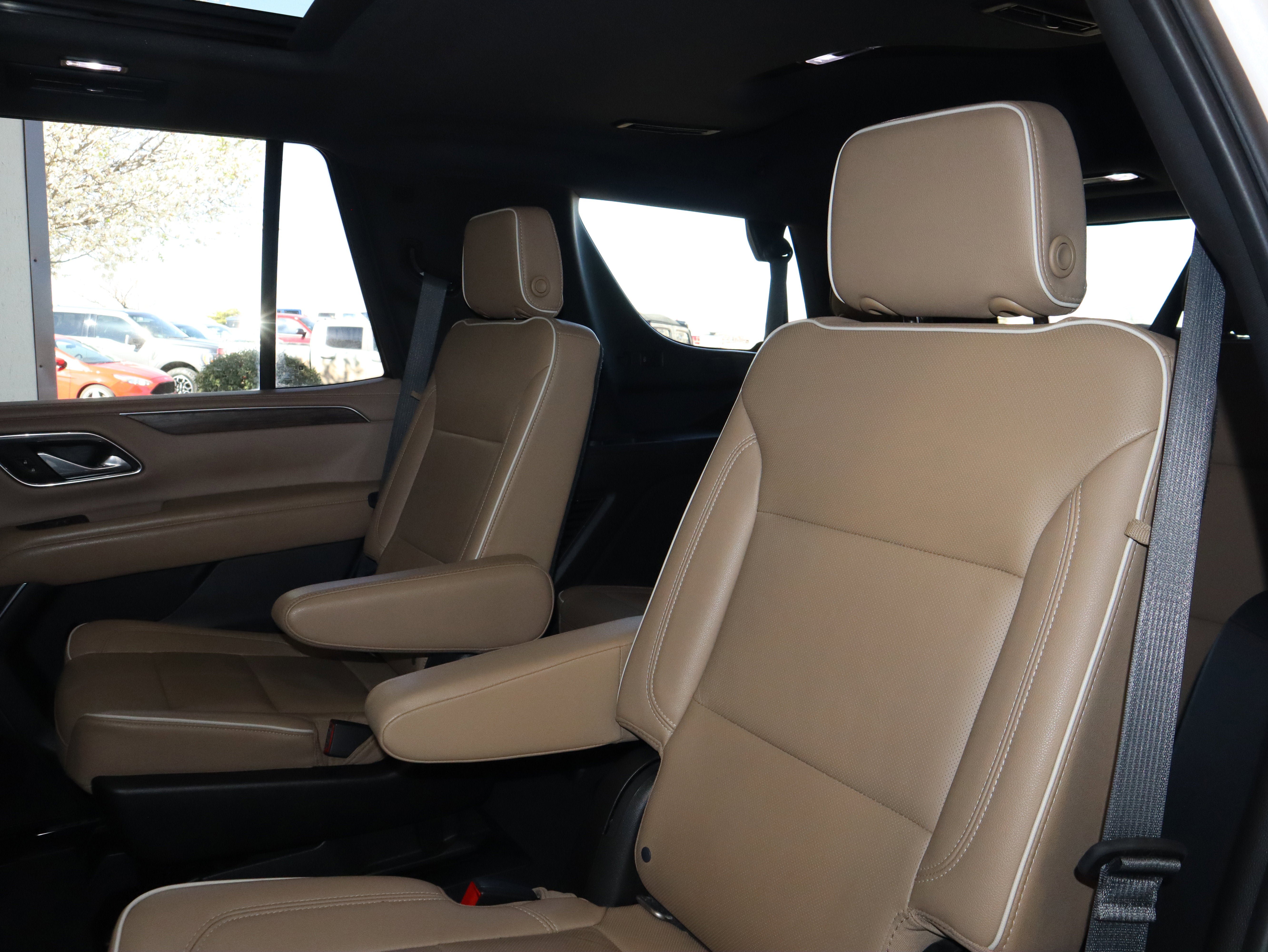 Used 2021 Chevrolet Tahoe Premier AWD/4WD image 39