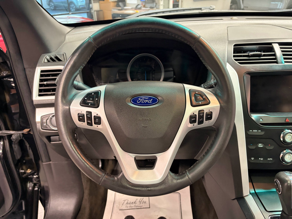 Used 2015 Ford Explorer XLT w/ Equipment Group 202A AWD/4WD image 15