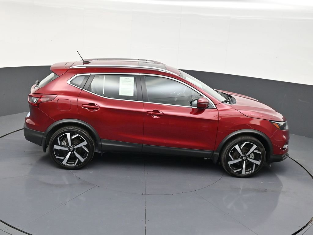 Used 2022 Nissan Rogue Sport SL w/ Premium Package FWD image 18
