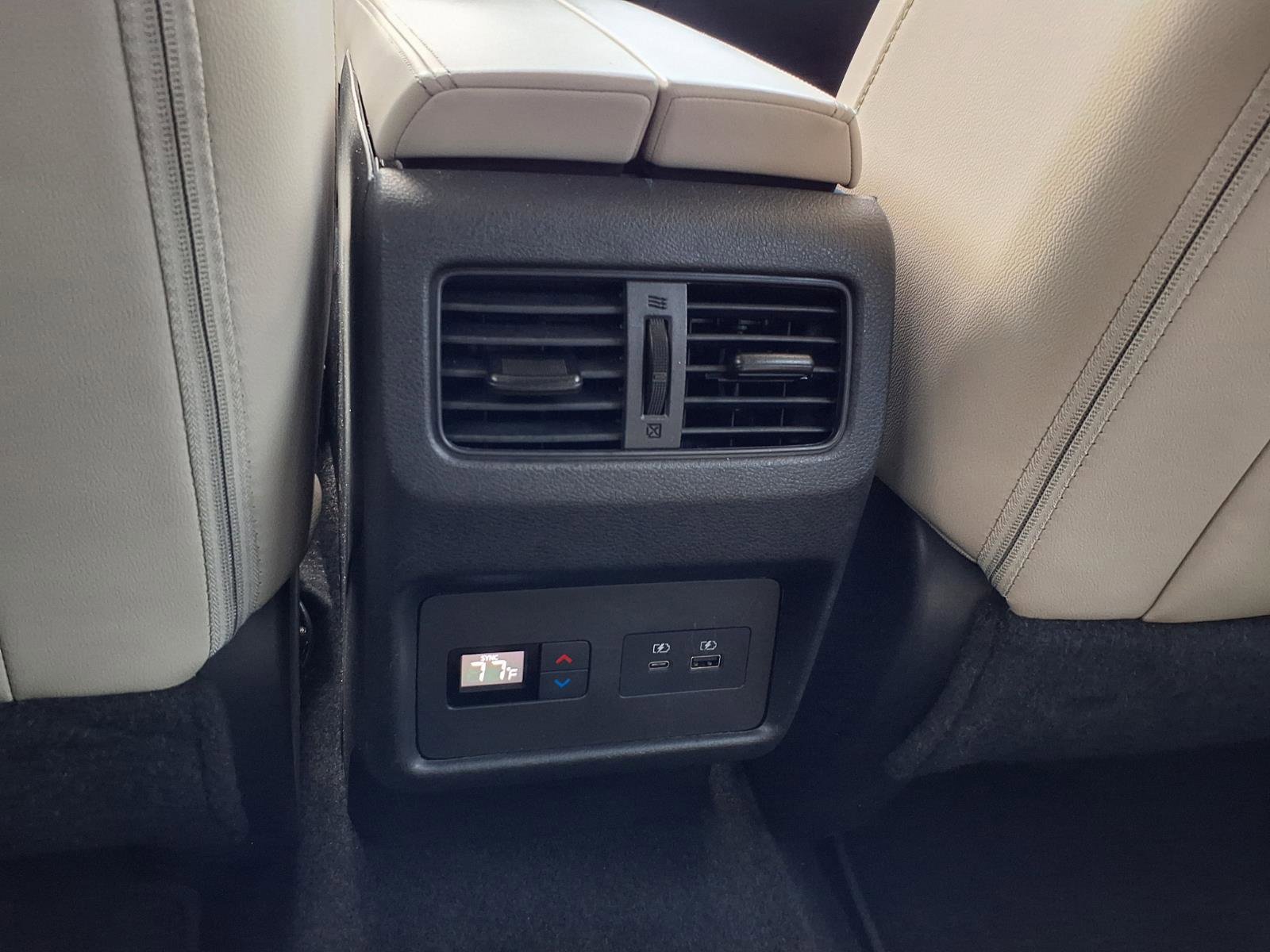 Used 2023 Nissan Rogue SL w/ SL Premium Package image 24