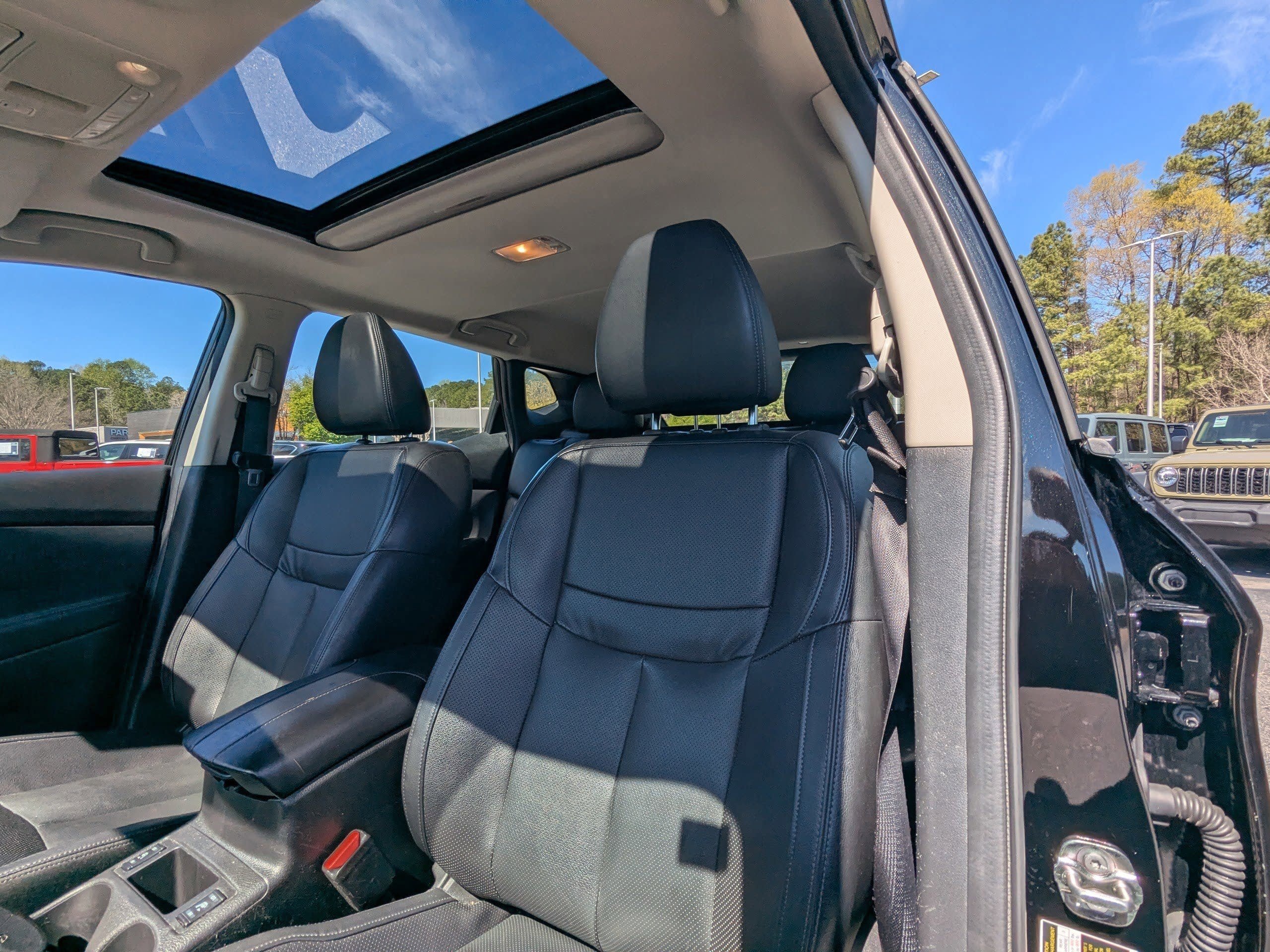 Used 2022 Nissan Rogue Sport SL w/ Premium Package AWD/4WD image 9