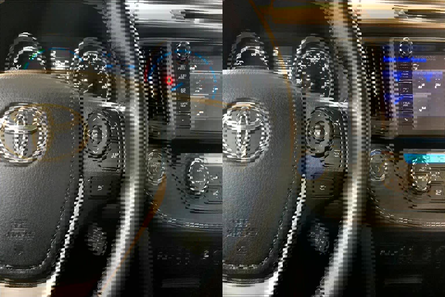 Used 2017 Toyota RAV4 Limited image 25