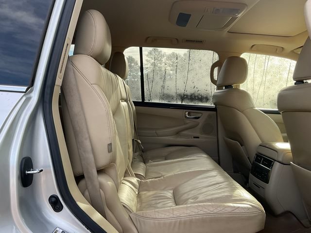 Used 2011 Lexus LX 570 4WD w/ Luxury Pkg image 13