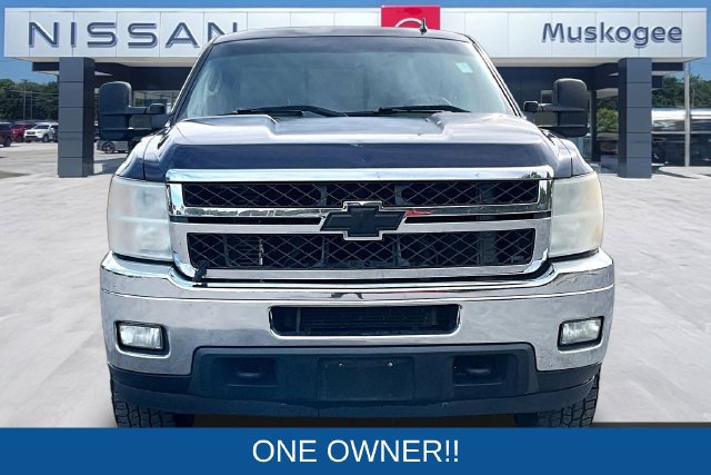 Used 2011 Chevrolet Silverado 2500 LTZ w/ LTZ Plus Package AWD/4WD image 2
