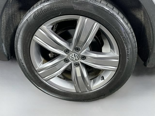 Used 2019 Volkswagen Tiguan SEL Premium w/ 3rd Row Seat Package AWD/4WD image 34
