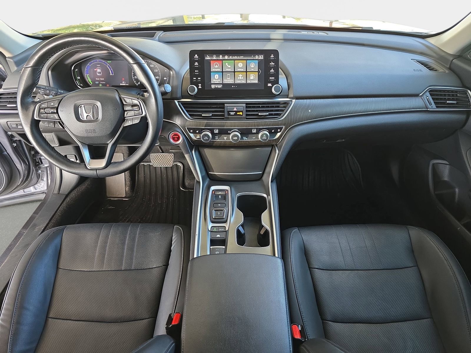 Used 2018 Honda Accord Touring image 10