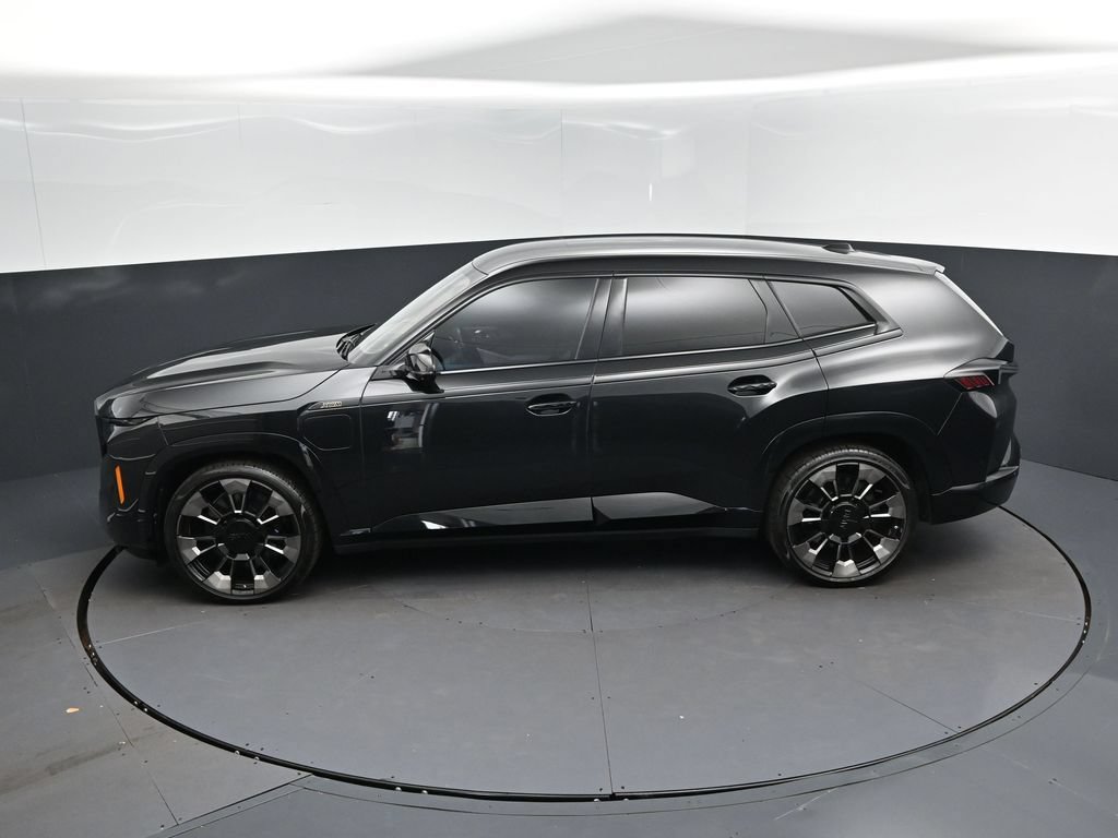 Certified 2023 BMW XM AWD/4WD image 32