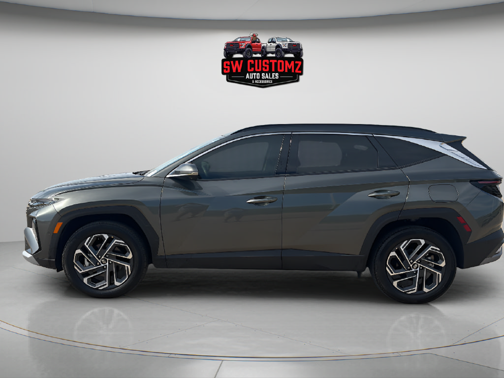 Used 2025 Hyundai Tucson Limited AWD/4WD image 4