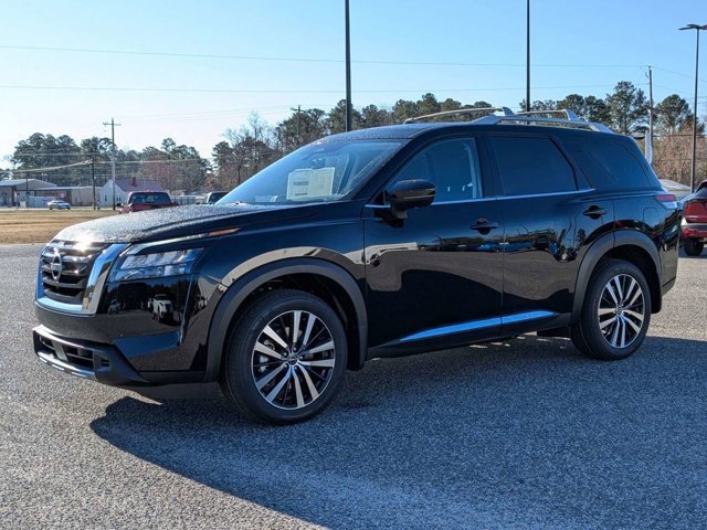 New 2025 Nissan Pathfinder Platinum image 8