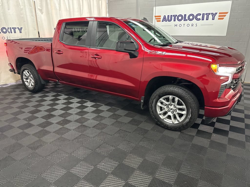 Used 2025 Chevrolet Silverado 1500 RST w/ Z71 Off-Road Package AWD/4WD image 2