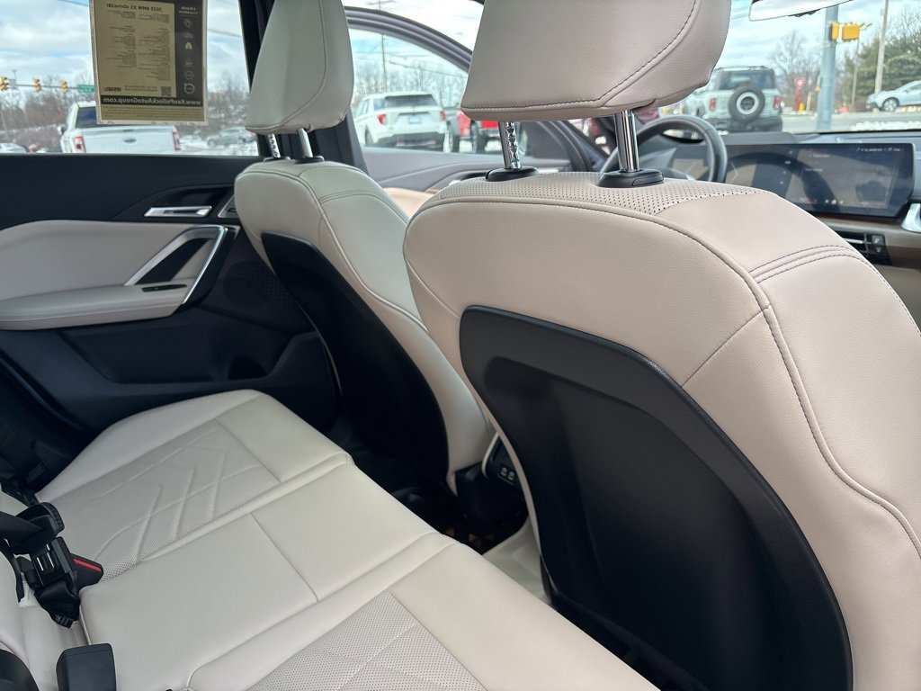 Used 2025 BMW X1 xDrive28i w/ Technology Package image 42