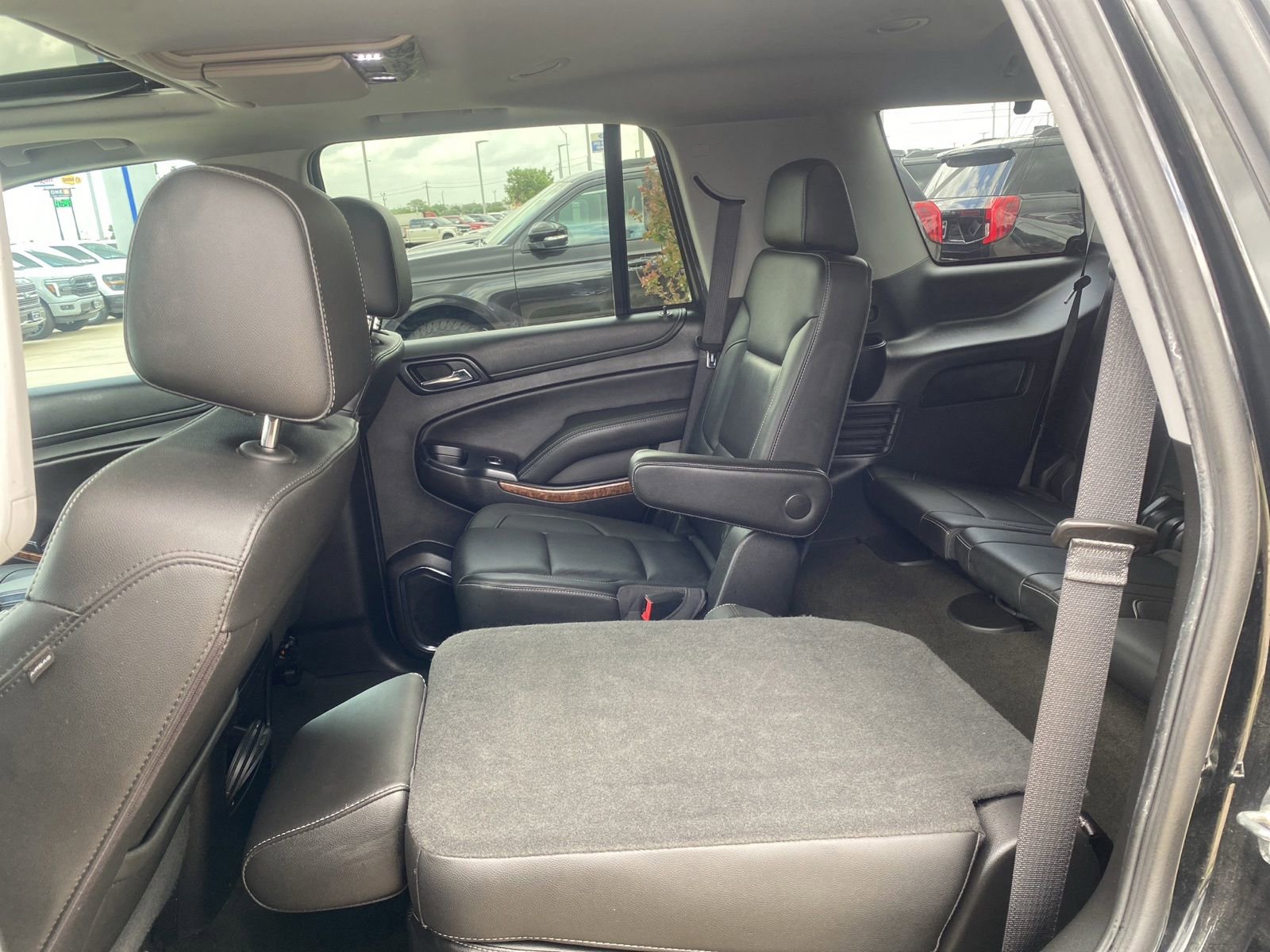 Used 2018 Chevrolet Tahoe Premier RWD image 23