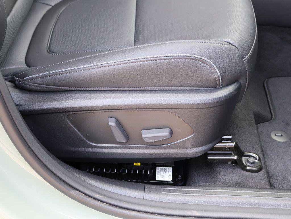 New 2025 Hyundai Santa Cruz Limited AWD/4WD image 11