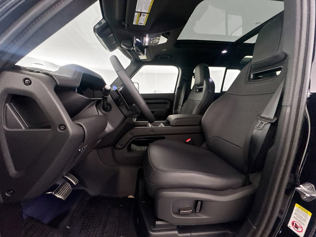 New 2026 Land Rover Defender 110 OCTA AWD/4WD image 19