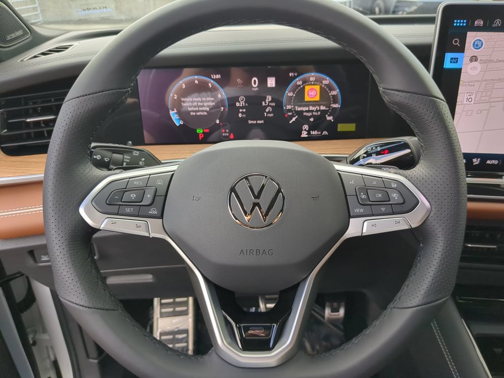 New 2026 Volkswagen Tiguan SEL R-Line AWD/4WD image 30