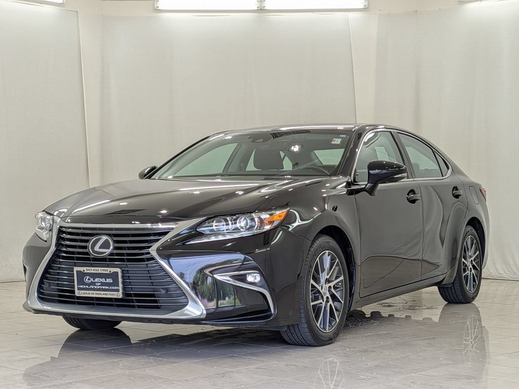Used 2017 Lexus ES 350 w/ Luxury Package FWD image 4