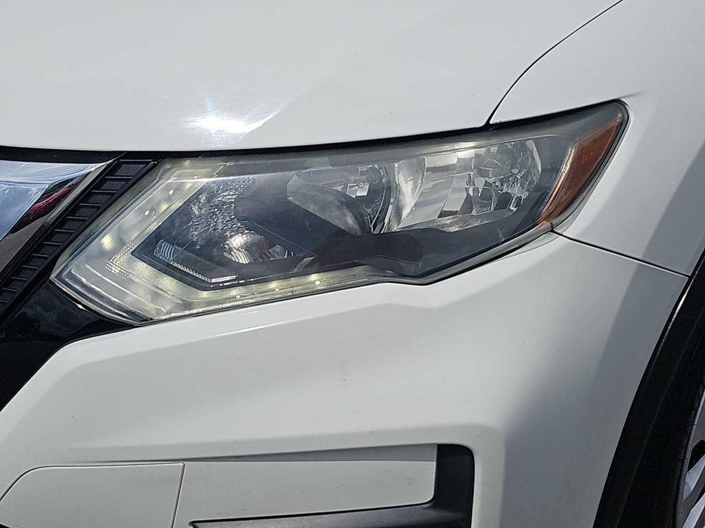 Used 2018 Nissan Rogue S FWD image 30