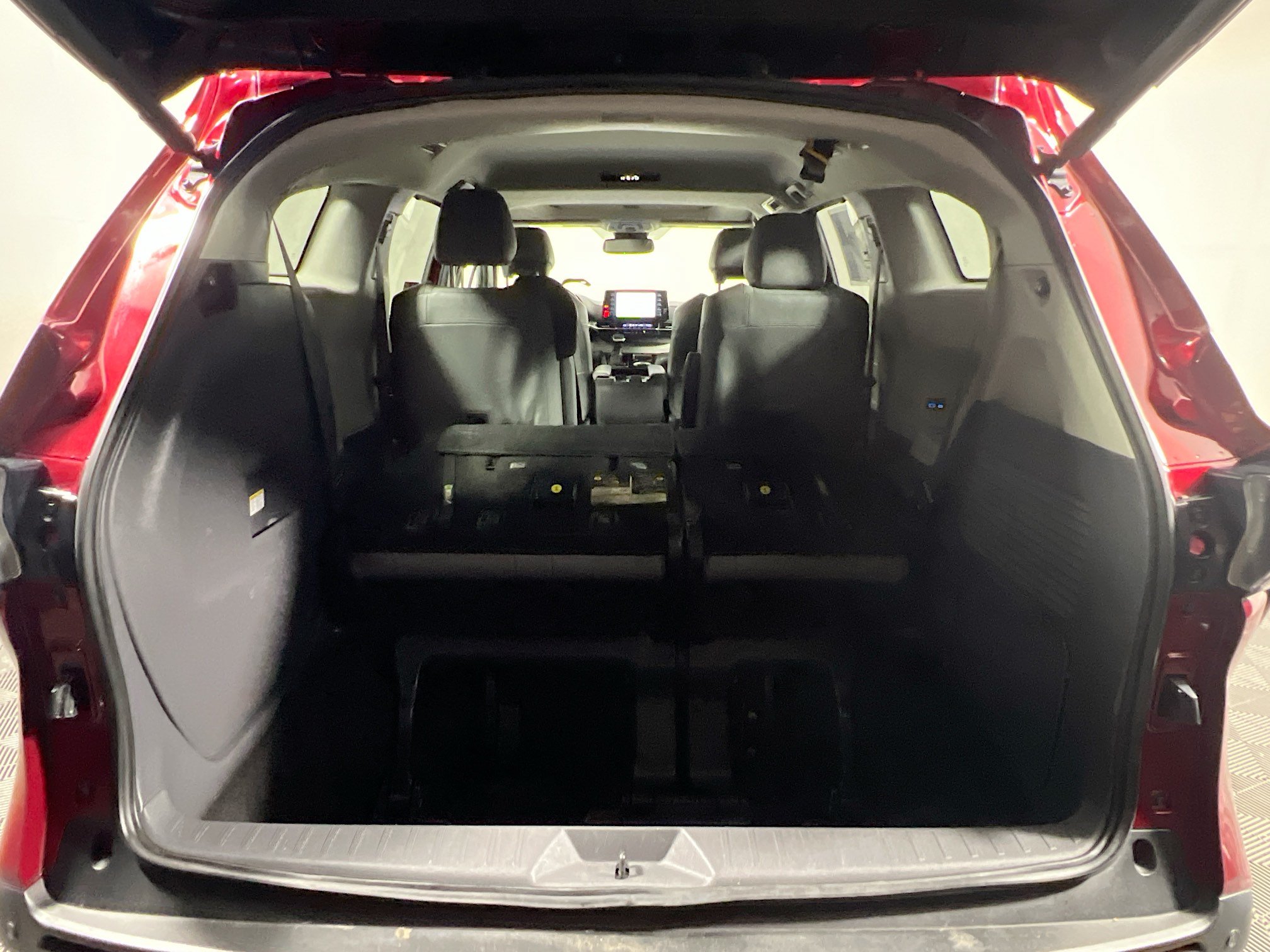 Used 2022 Toyota Sienna XLE FWD image 34