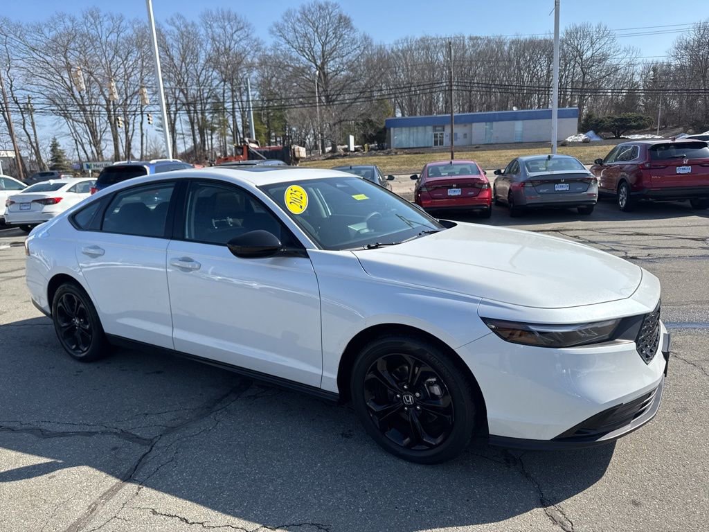 Used 2025 Honda Accord SE image 4
