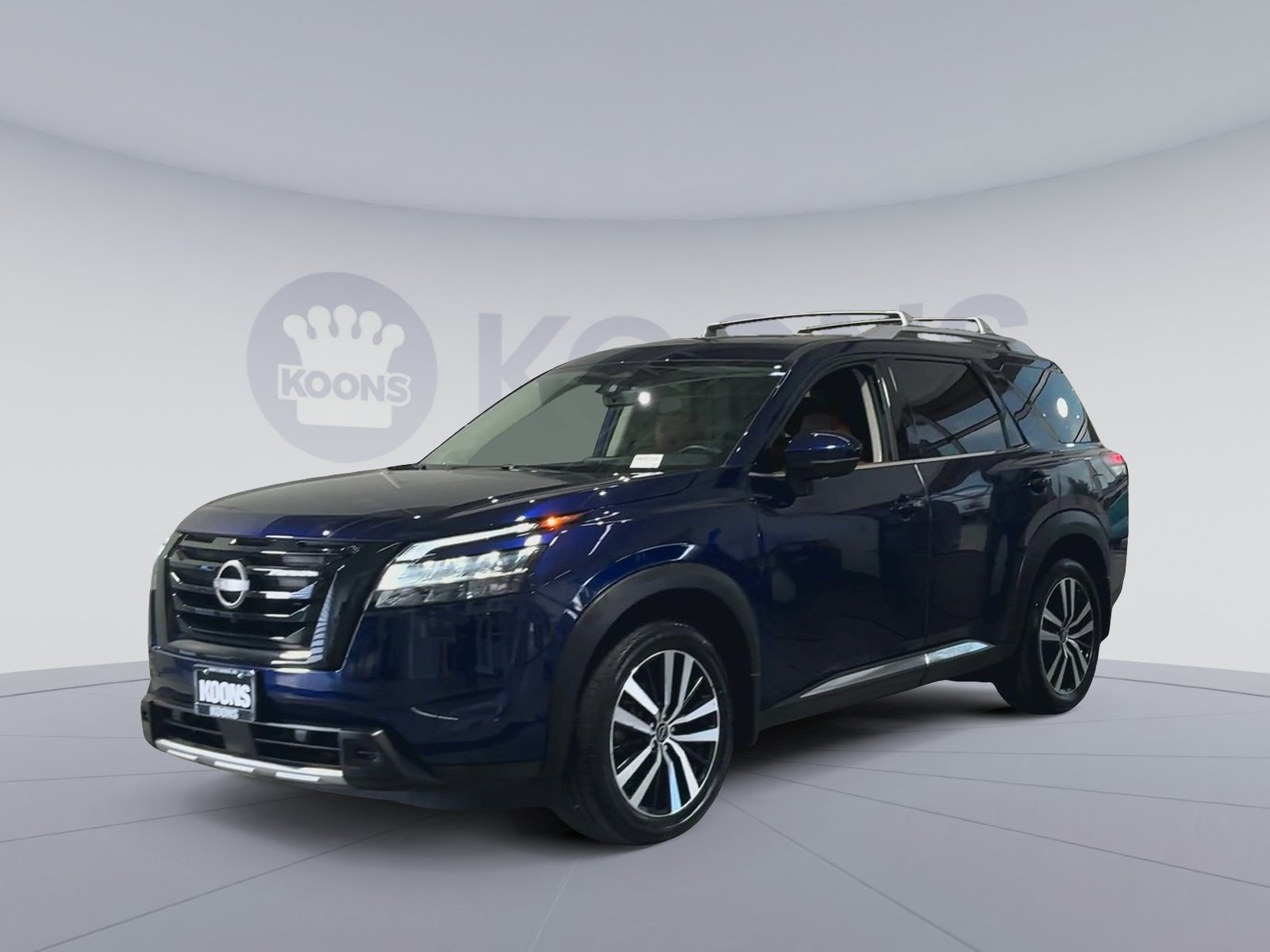 Used 2024 Nissan Pathfinder Platinum w/ Black Appearance Package AWD/4WD image 5