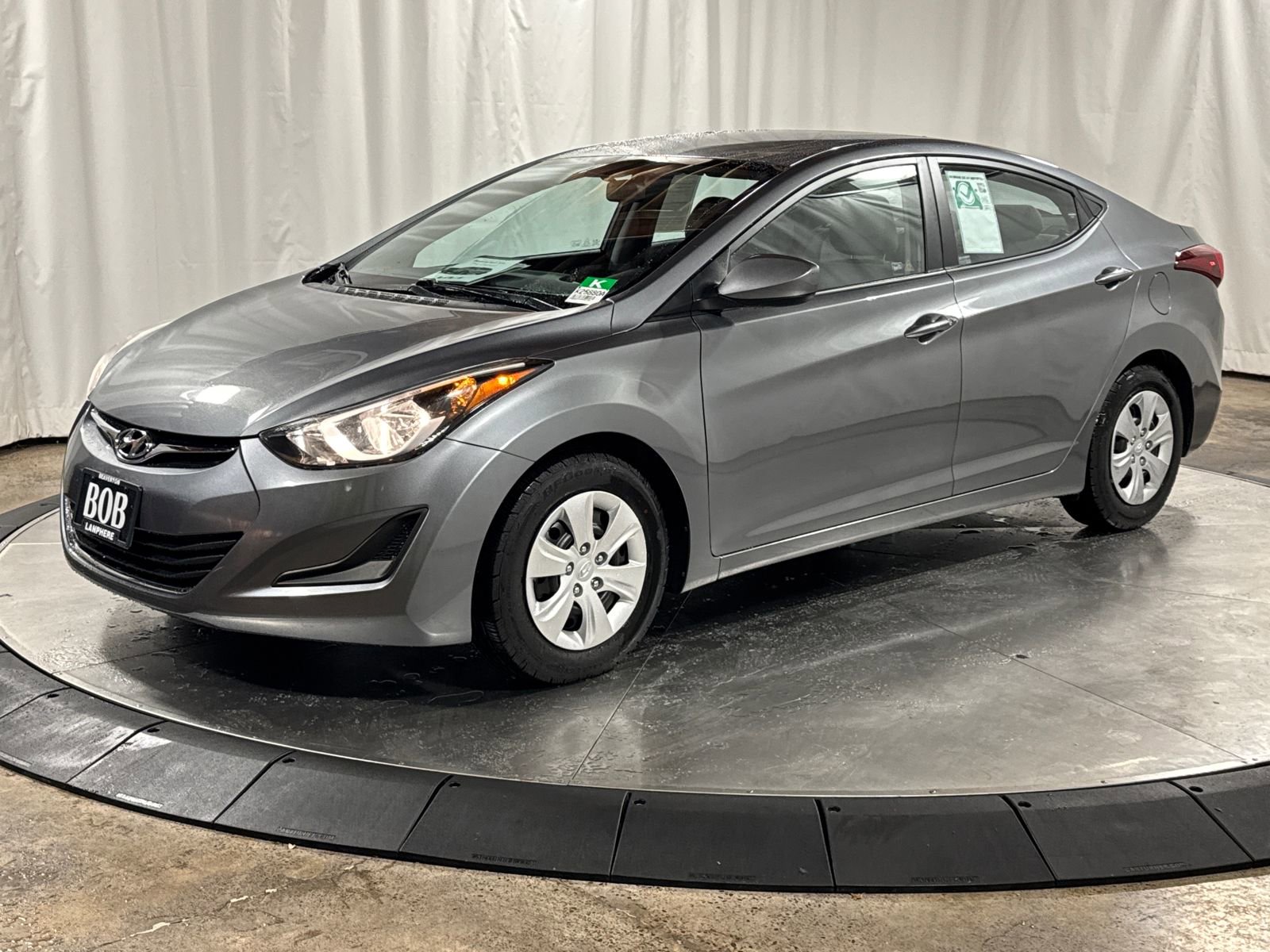 Used 2016 Hyundai Elantra SE image 1