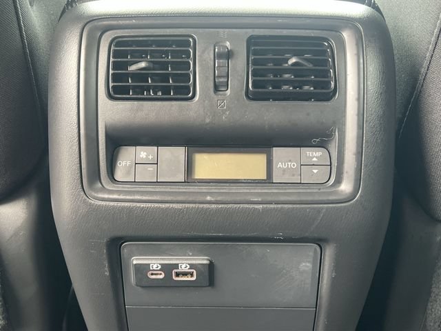 Used 2019 Nissan Pathfinder SV AWD/4WD image 39