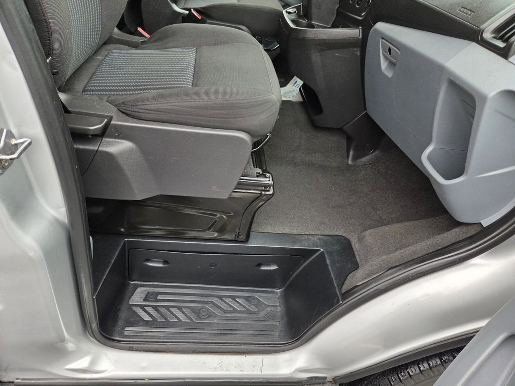 Used 2019 Ford Transit 350 XLT image 25