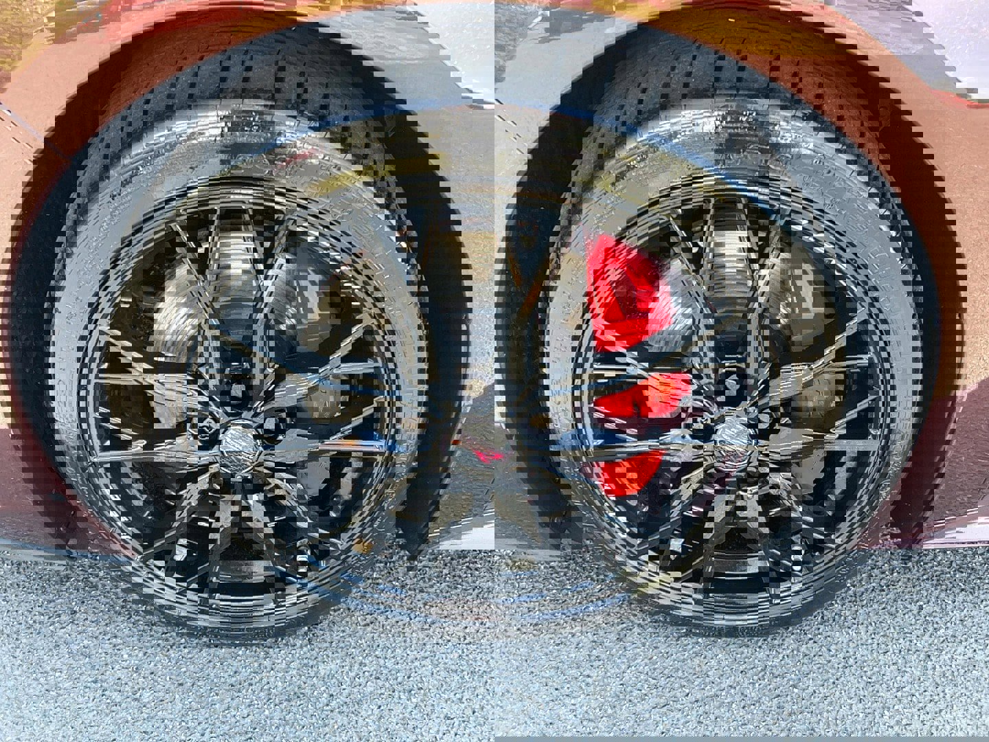 Used 2023 Chevrolet Corvette w/ Z51 Performance Package image 9