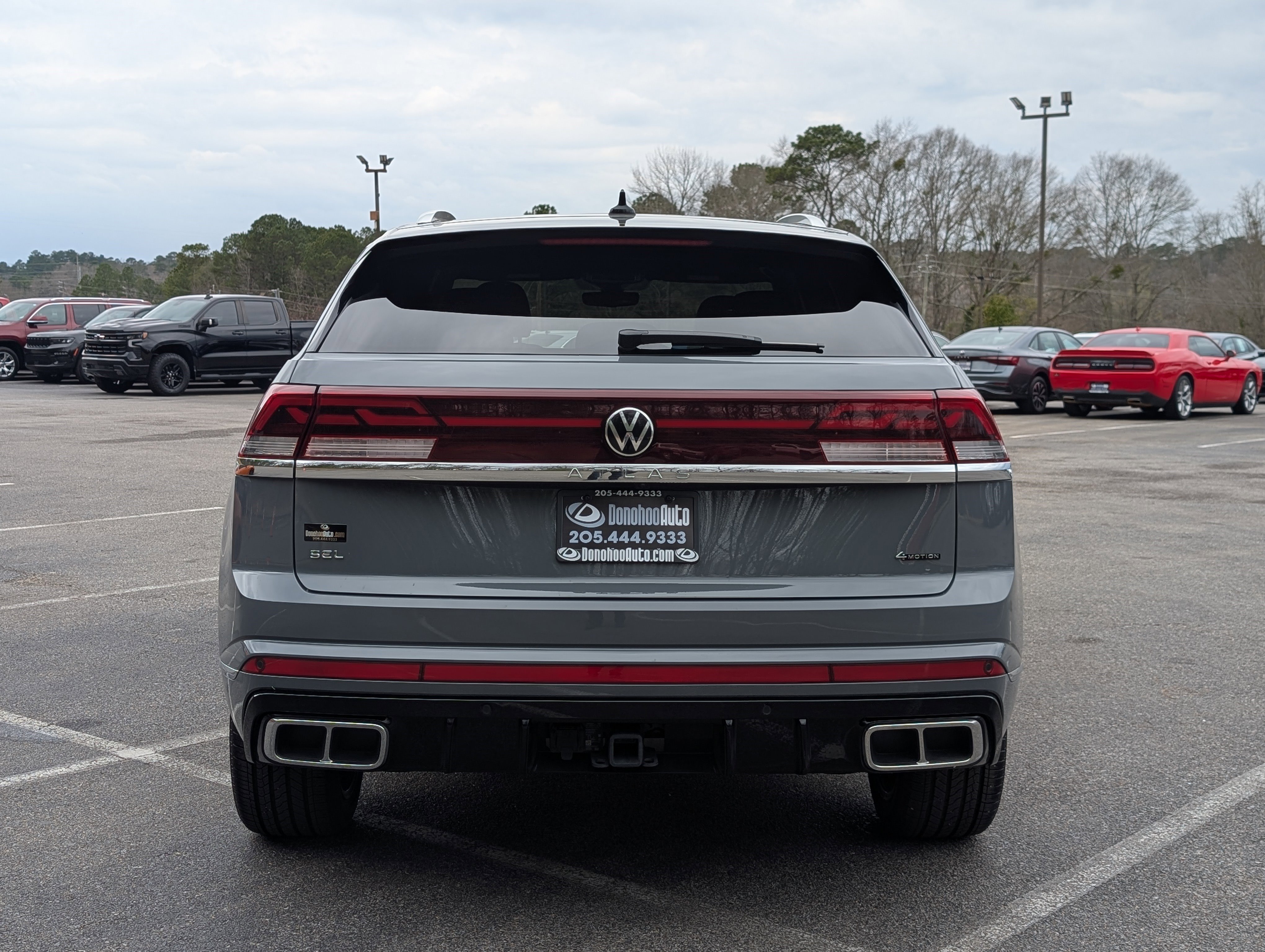 Used 2025 Volkswagen Atlas Cross Sport SEL Premium R-Line image 8