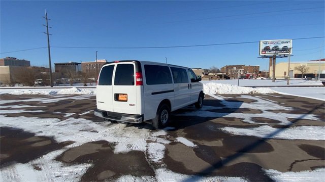Used 2023 GMC Savana 2500 LS w/ Driver Convenience Package image 8