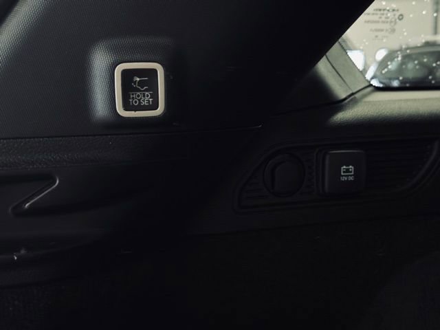 Used 2022 Jeep Grand Cherokee Overland AWD/4WD image 13
