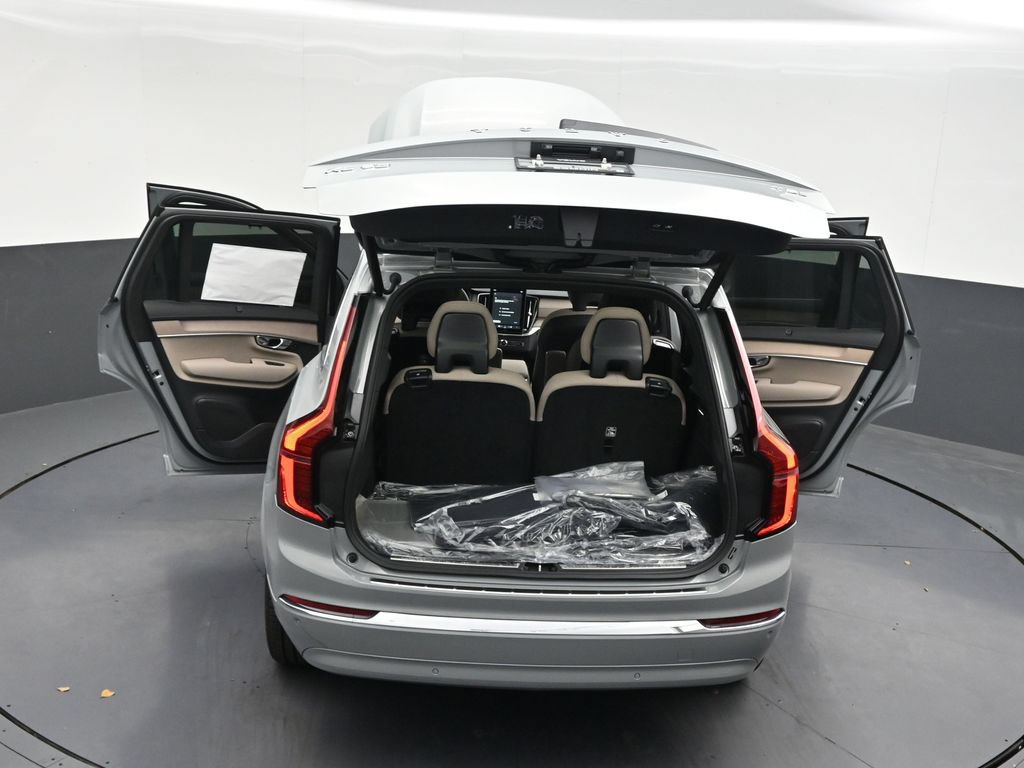 New 2027 Volvo XC90 T8 Plus AWD/4WD image 35
