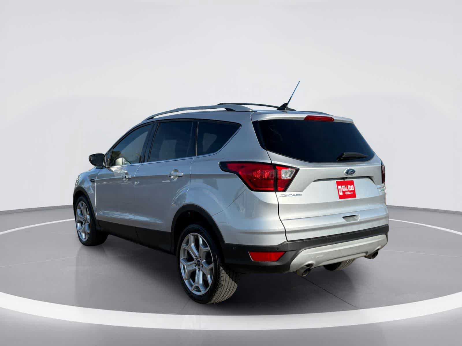 Used 2019 Ford Escape Titanium FWD image 4