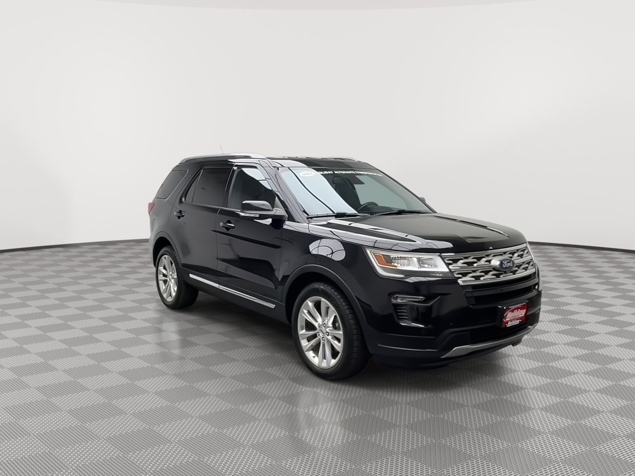 Used 2018 Ford Explorer XLT w/ Equipment Group 202A AWD/4WD image 36