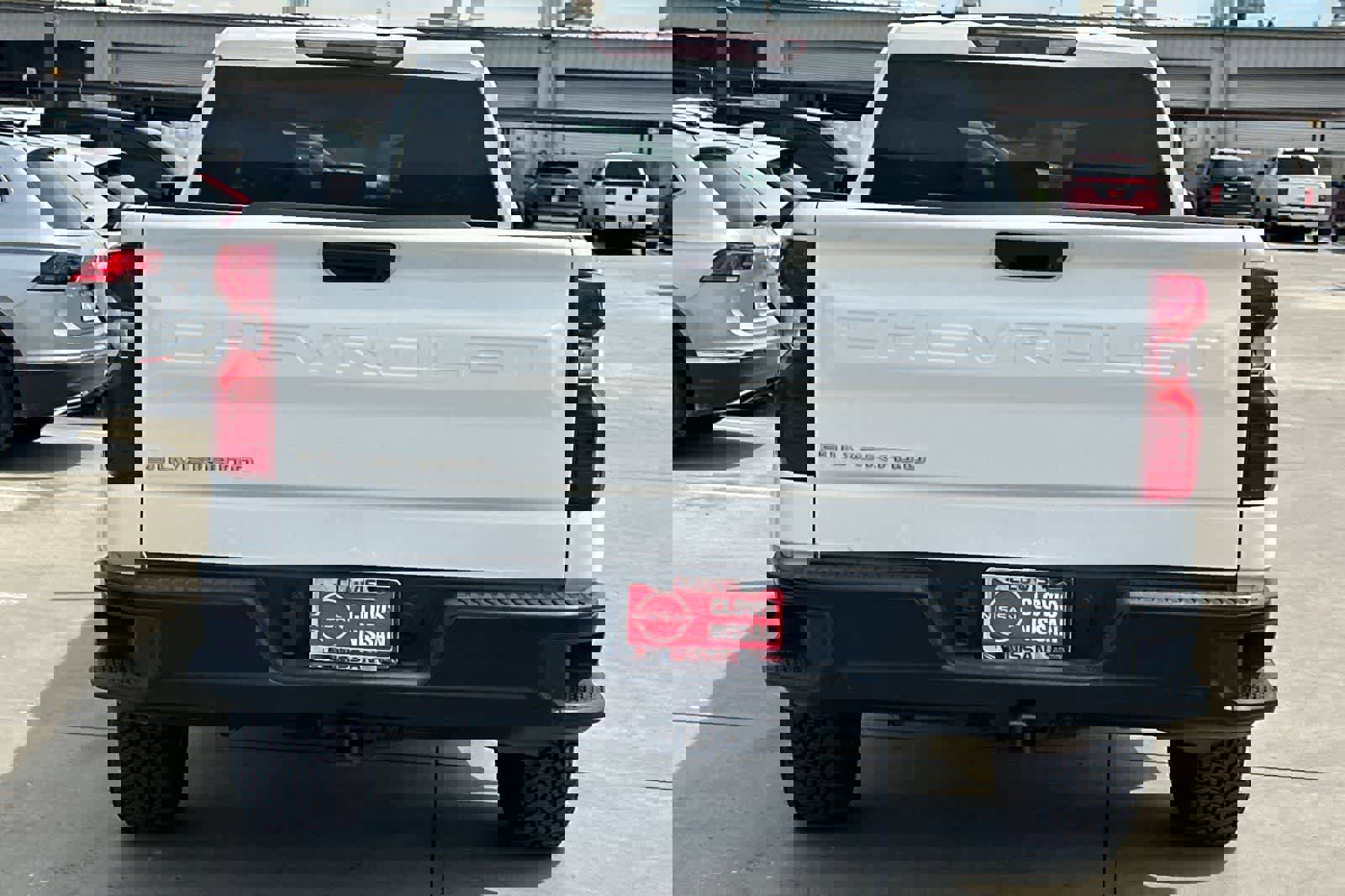 Used 2022 Chevrolet Silverado 1500 W/T w/ Trailering Package image 8