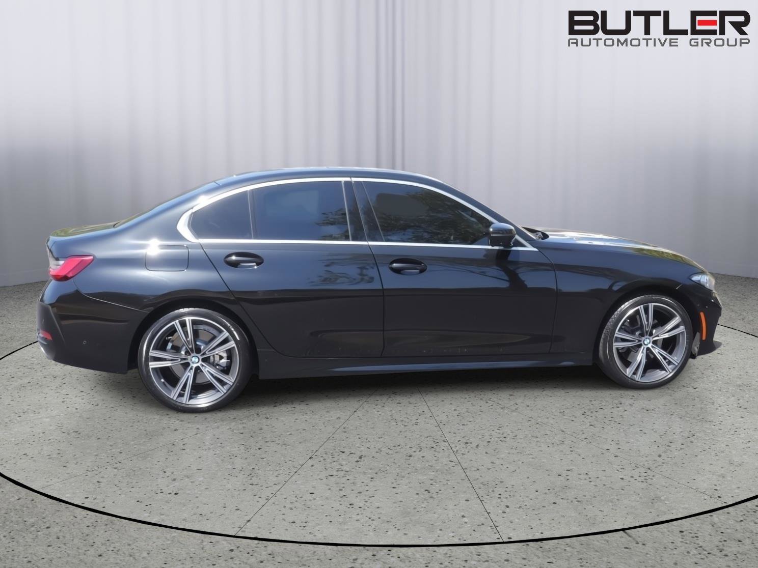 Used 2024 BMW 330i Sedan w/ Premium Package image 7