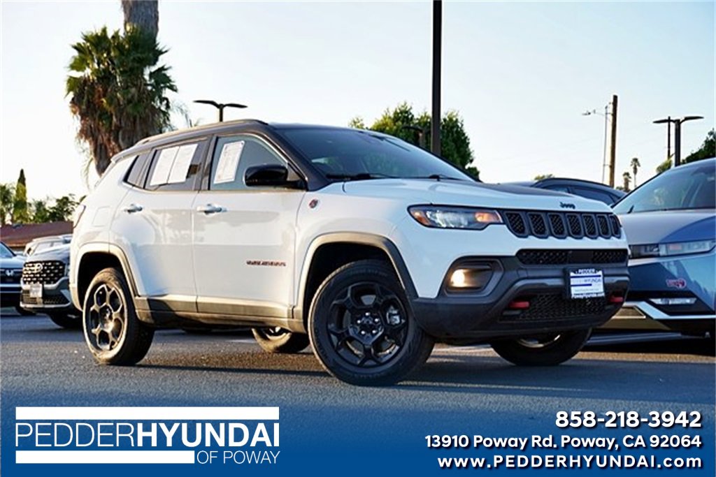 Used 2023 Jeep Compass Trailhawk image 1