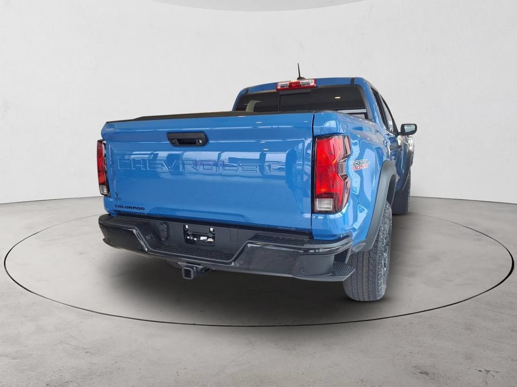 New 2026 Chevrolet Colorado Trail Boss w/ Off-Road Front Bumper Package AWD/4WD image 5